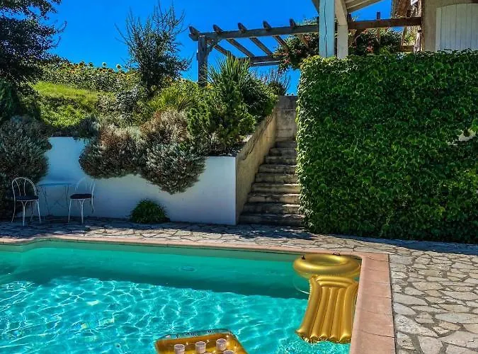 Le Bezy Pyrenees * Mézerville